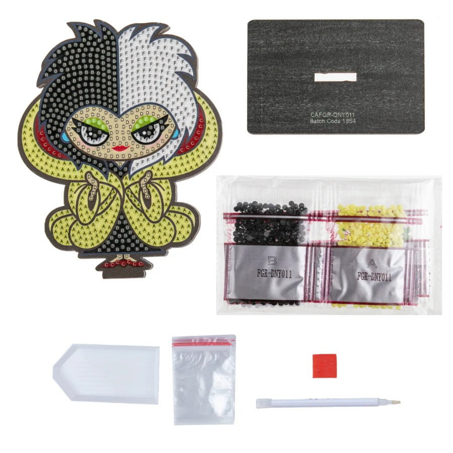 Cruella Crystal Art Buddy craft kit contents